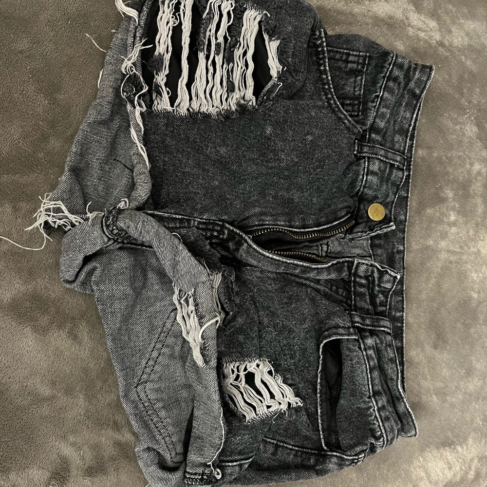 Black Shein shorts!